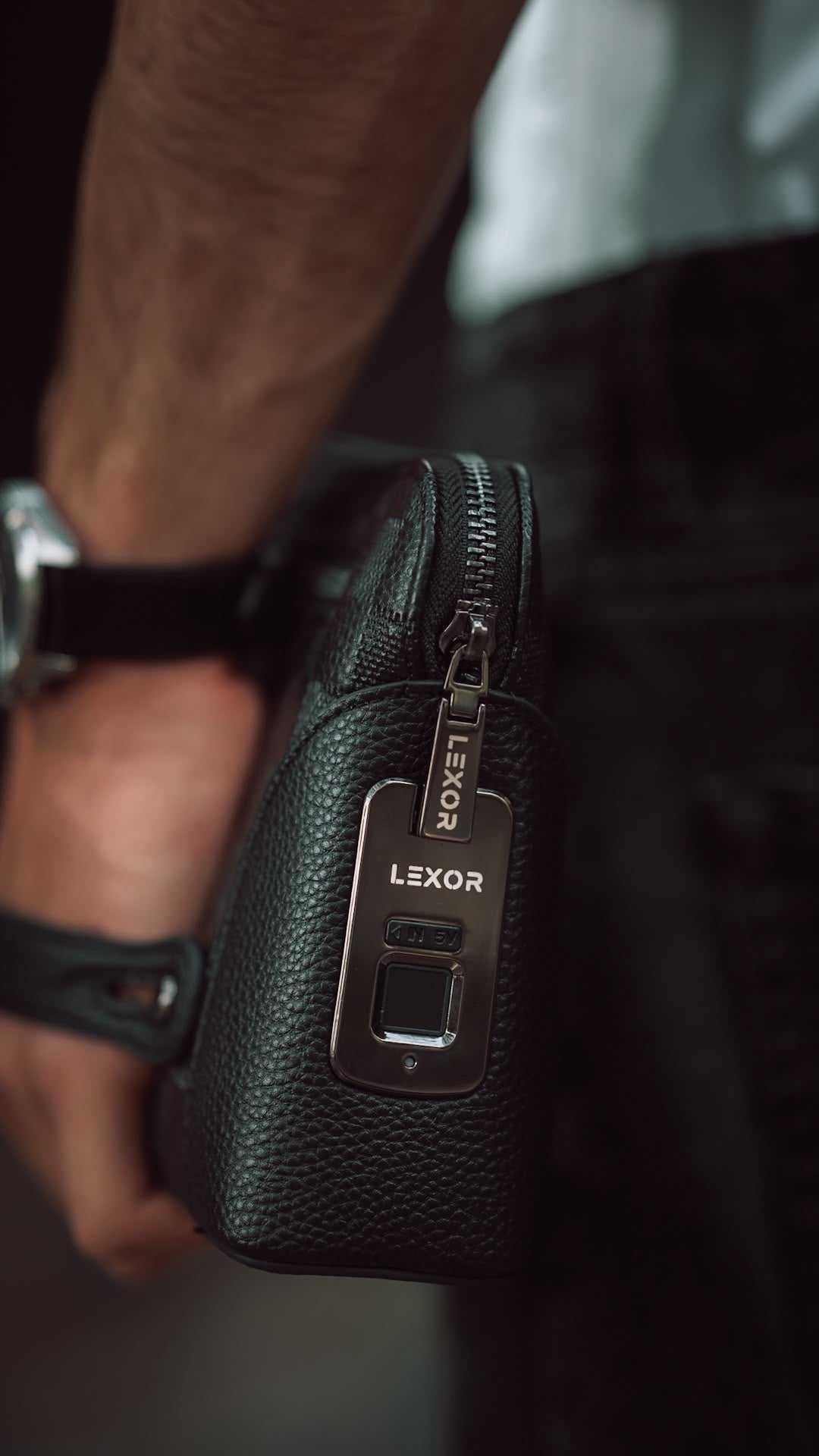 LEXOR Marvello Clutch